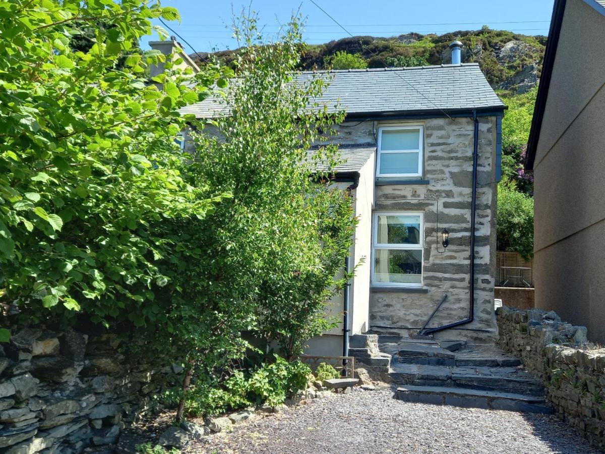 1 Llwyn Hir Villa Blaenau Ffestiniog Exterior photo
